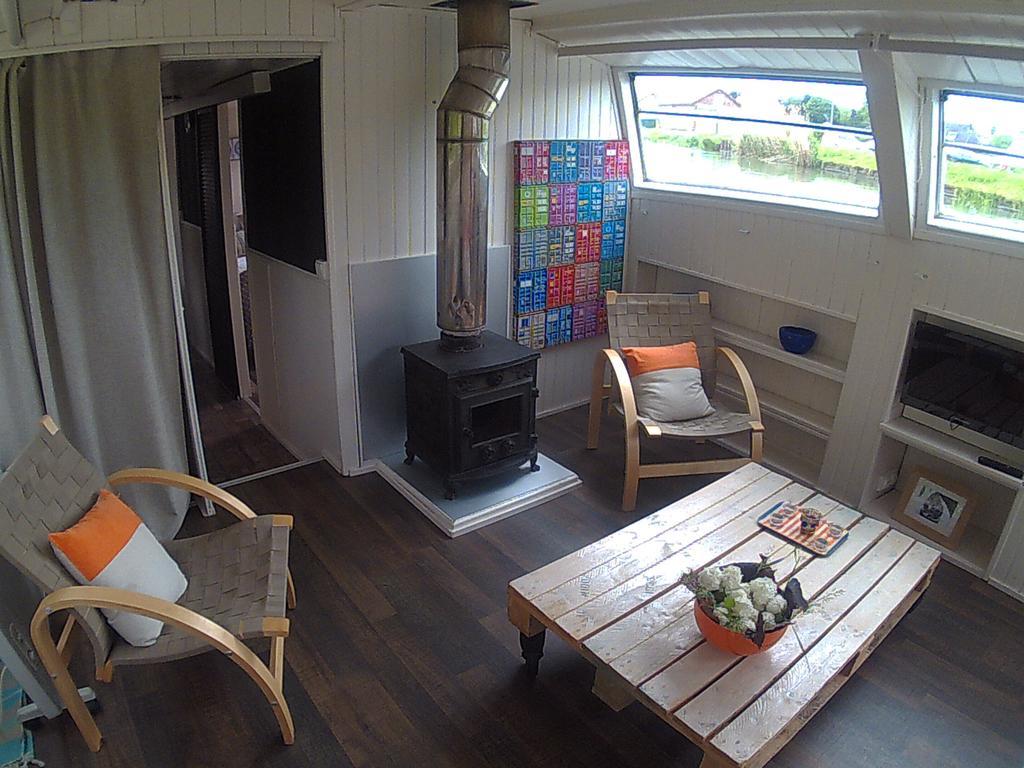 Peniche Nidd Hotell Dannemarie  Rum bild
