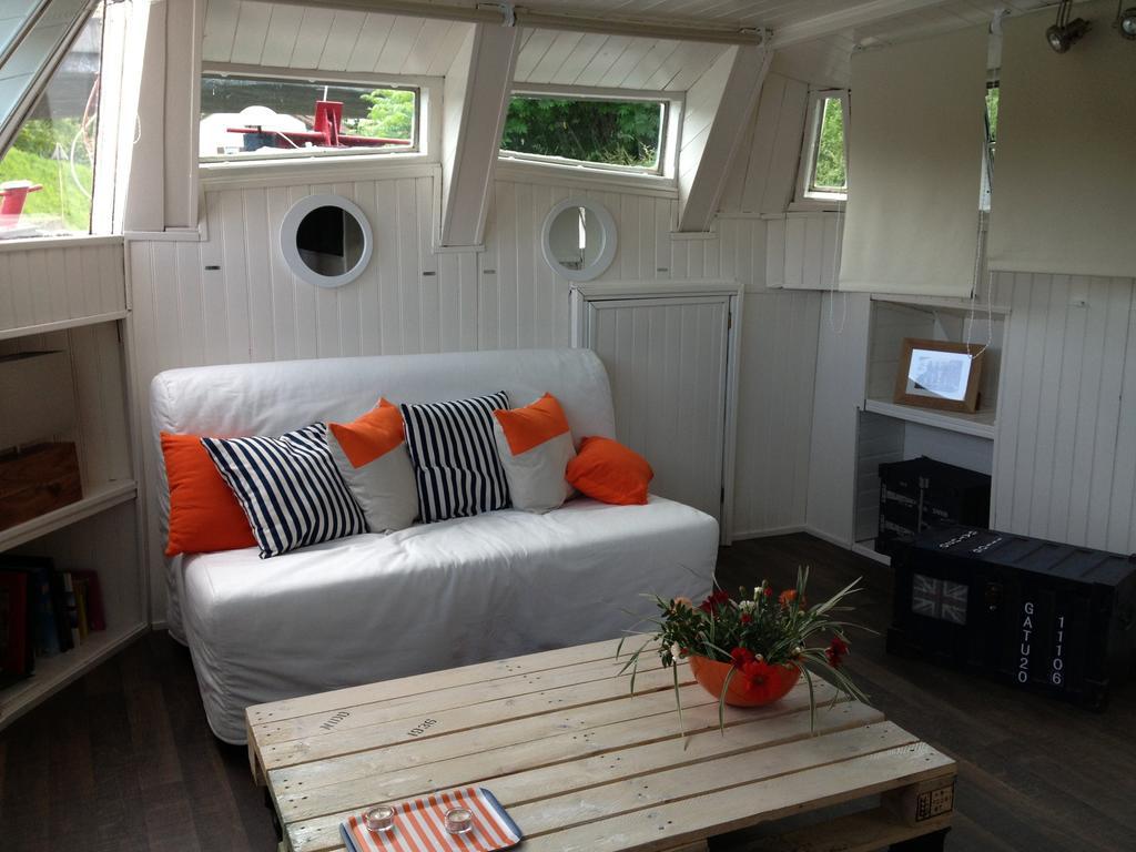 Peniche Nidd Hotell Dannemarie  Rum bild